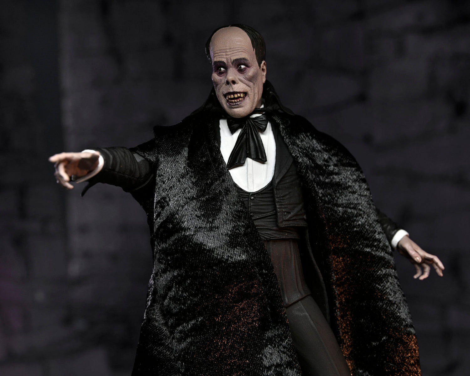 NECA The Phantom of the Opera Ultimate The Phantom Figure NECA