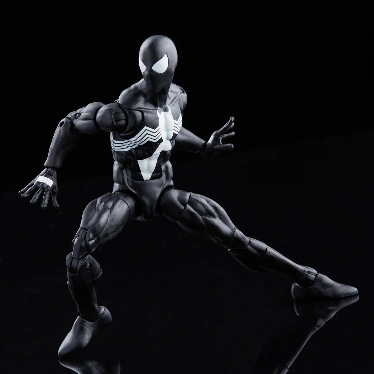 Spider-Man Retro Marvel Legends Symbiote Hasbro